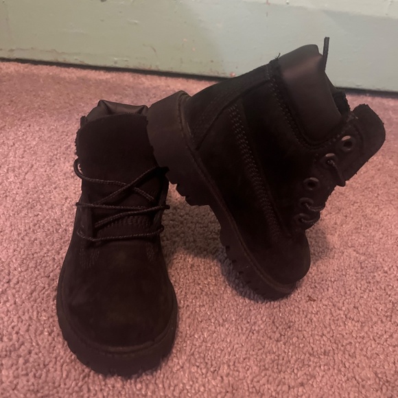 Timberlands - Picture 2 of 2